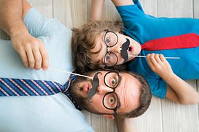 À vos moustaches ! Luttons contre les cancers masculins