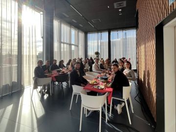 🎄✨ Des rires et une ambiance festive chez MBA Mutuelle pour les fêtes de fin d'année !

Au siège de Rennes et à l’agence de Vannes, nos...